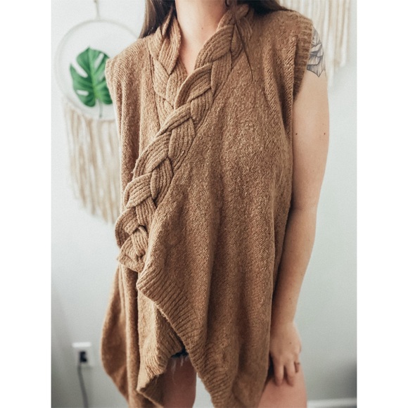 Anthropologie Sunday in Brooklyn Bohemian Braided Cable Knit Sweater Vest - Picture 5 of 12